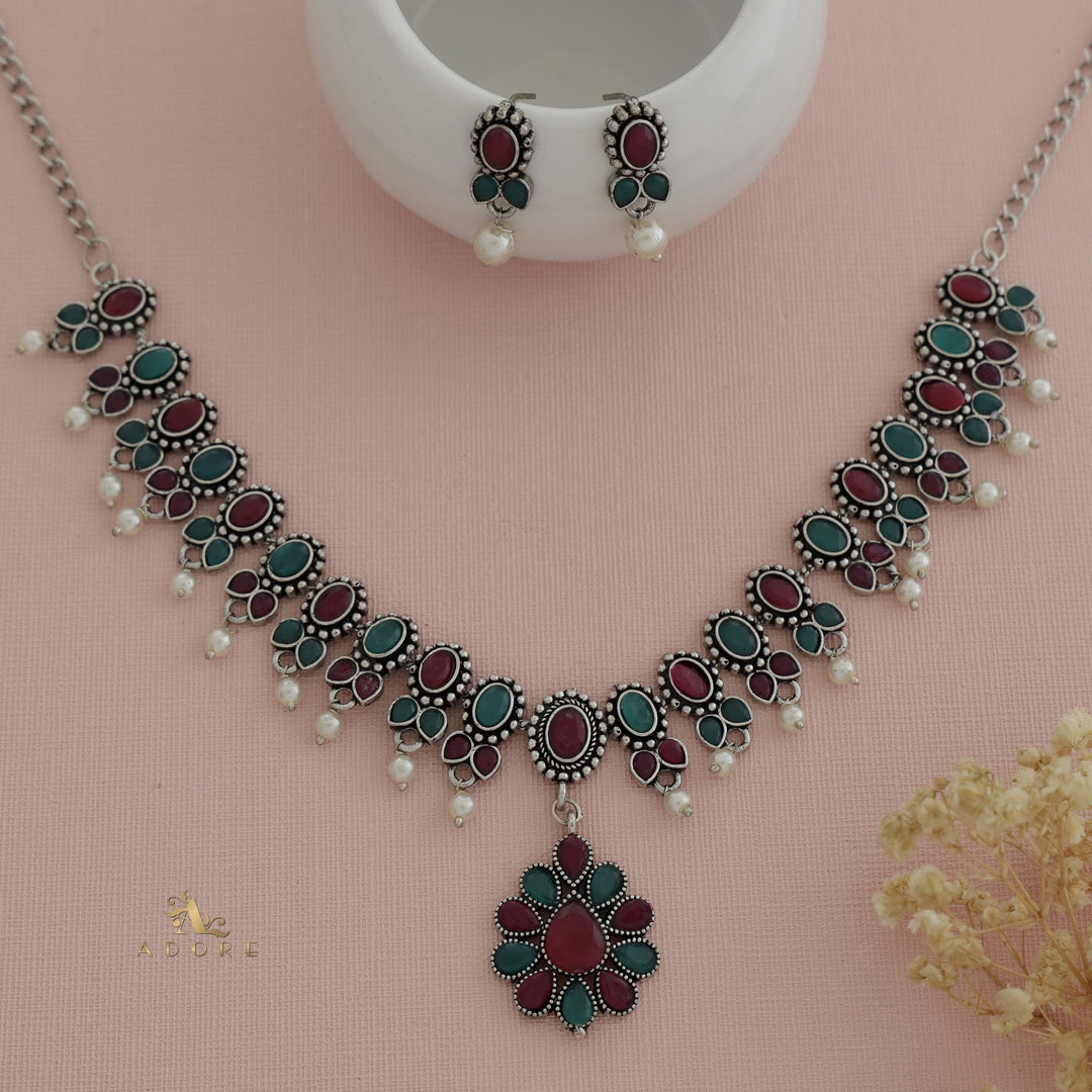 Silver Celosa Glossy Pearl Neckpiece With Earring