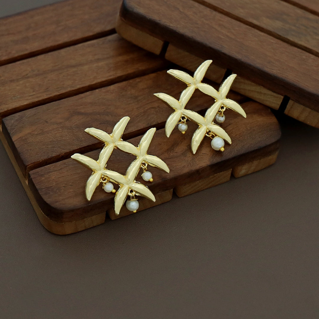 Mehal Golden Tetra Flower Pearl Earring