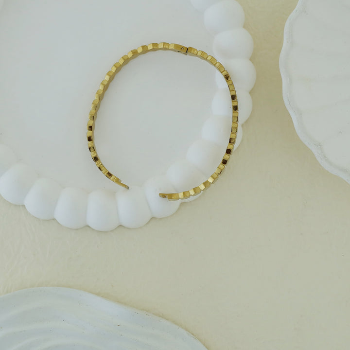 Elise Openable Mini Hexagon Bangle