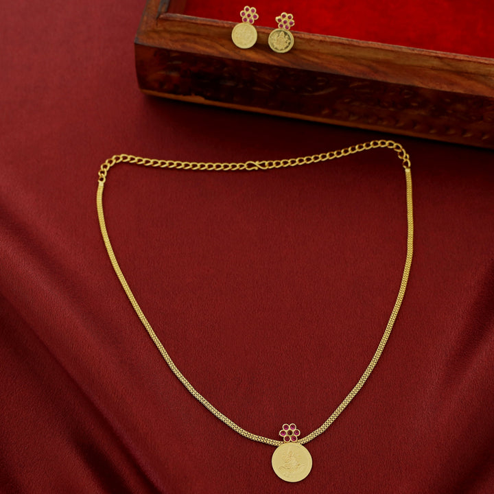 Hemavathi Flower Kashi Neckpiece With Earring