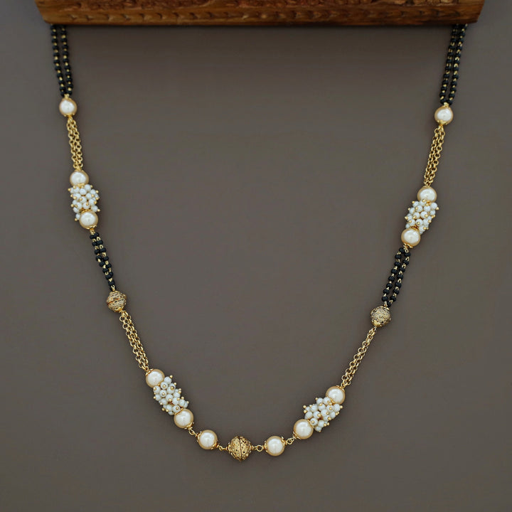Sanviya Cluster Pearl Neckpiece