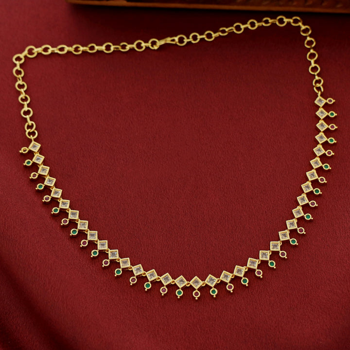 Lisha Diamond Circle Short Neckpiece