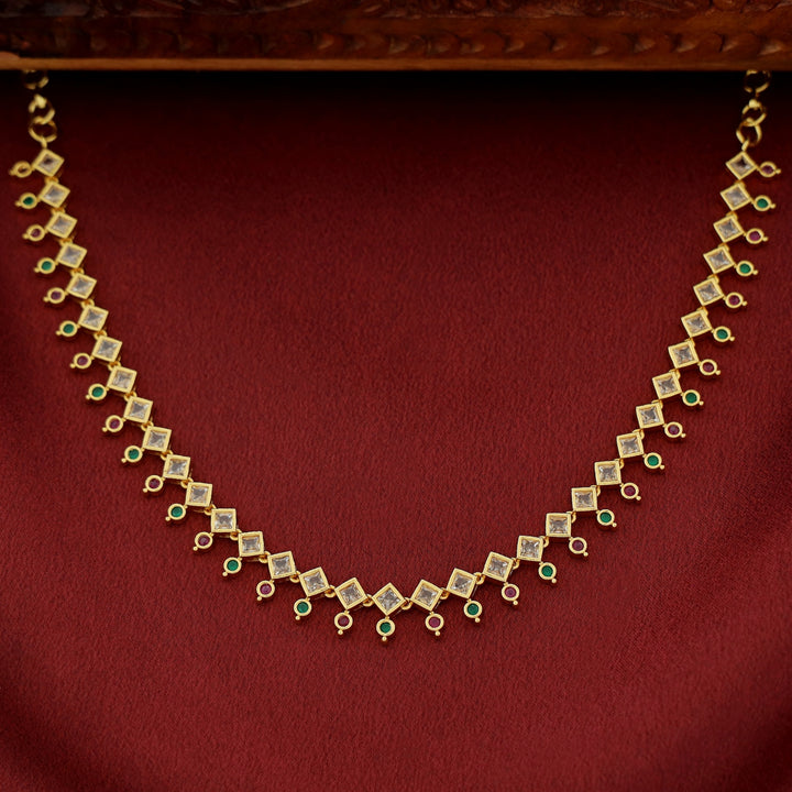 Lisha Diamond Circle Short Neckpiece