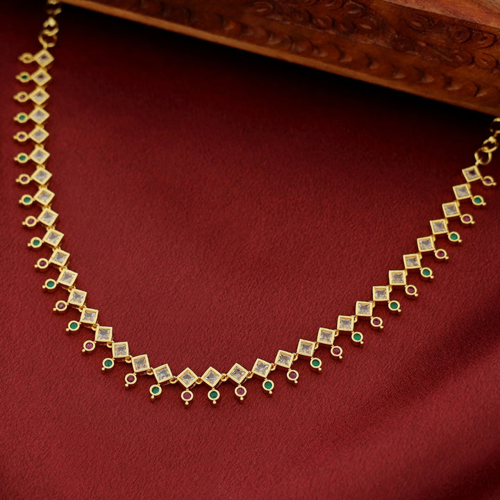 Lisha Diamond Circle Short Neckpiece