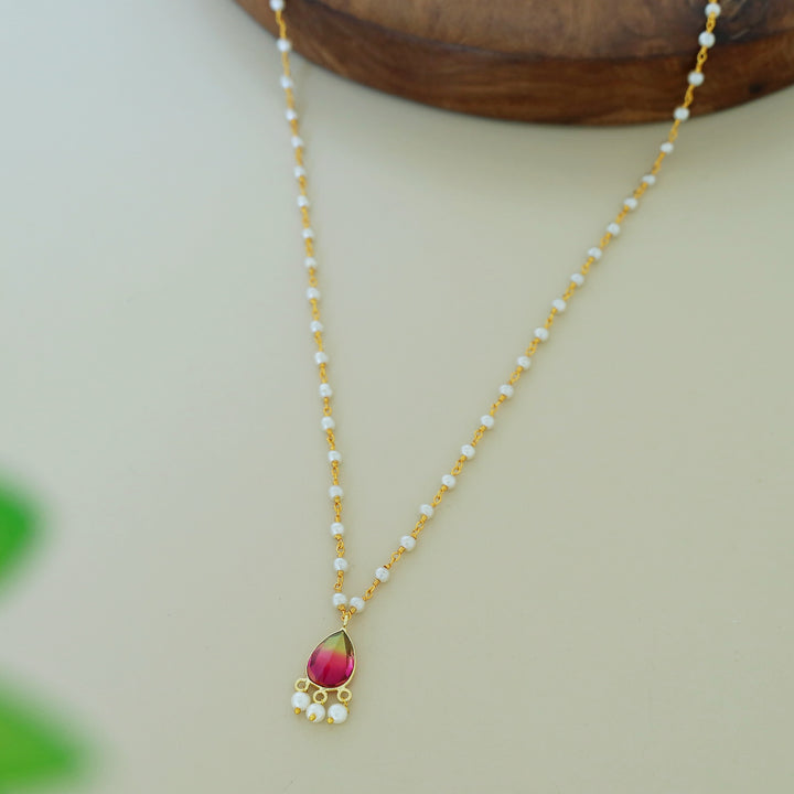 Carly Pearl Drop Glossy Neckpiece