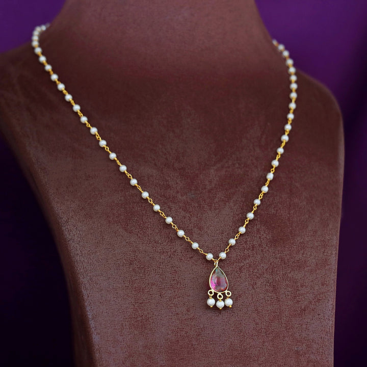 Carly Pearl Drop Glossy Neckpiece