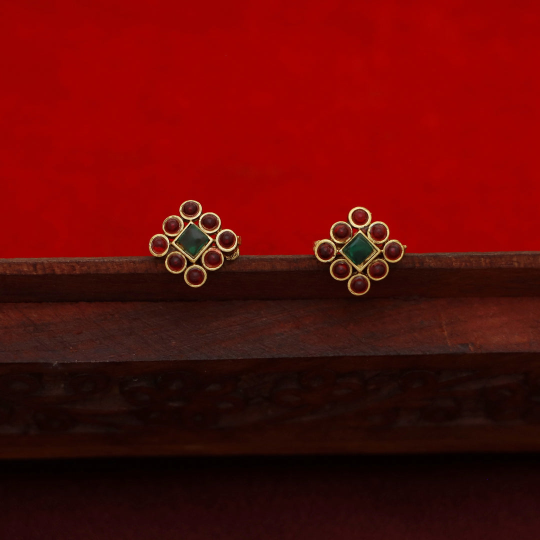 Shakti Diamond Golden Ball Choker With Stud