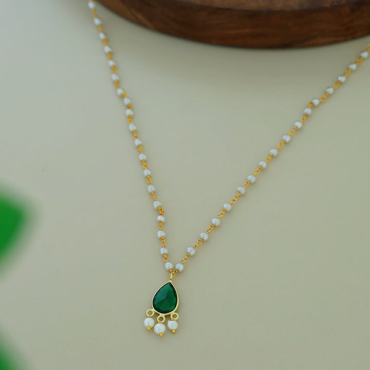 Carly Pearl Drop Glossy Neckpiece