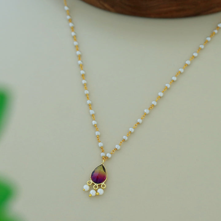 Carly Pearl Drop Glossy Neckpiece