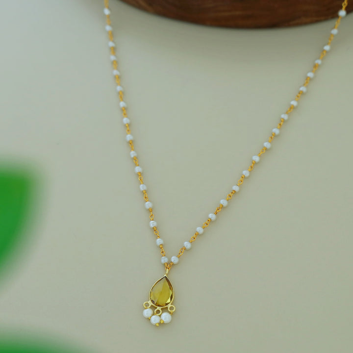 Carly Pearl Drop Glossy Neckpiece