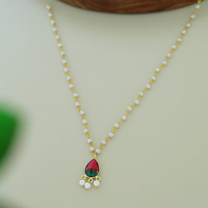 Carly Pearl Drop Glossy Neckpiece