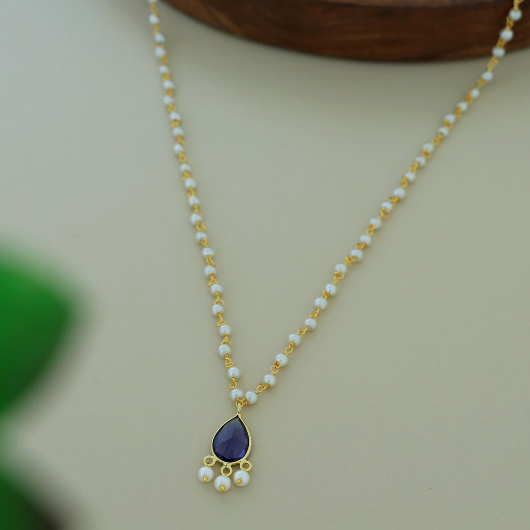 Carly Pearl Drop Glossy Neckpiece