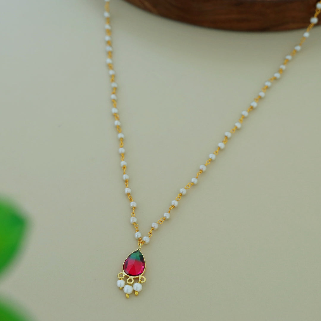 Carly Pearl Drop Glossy Neckpiece