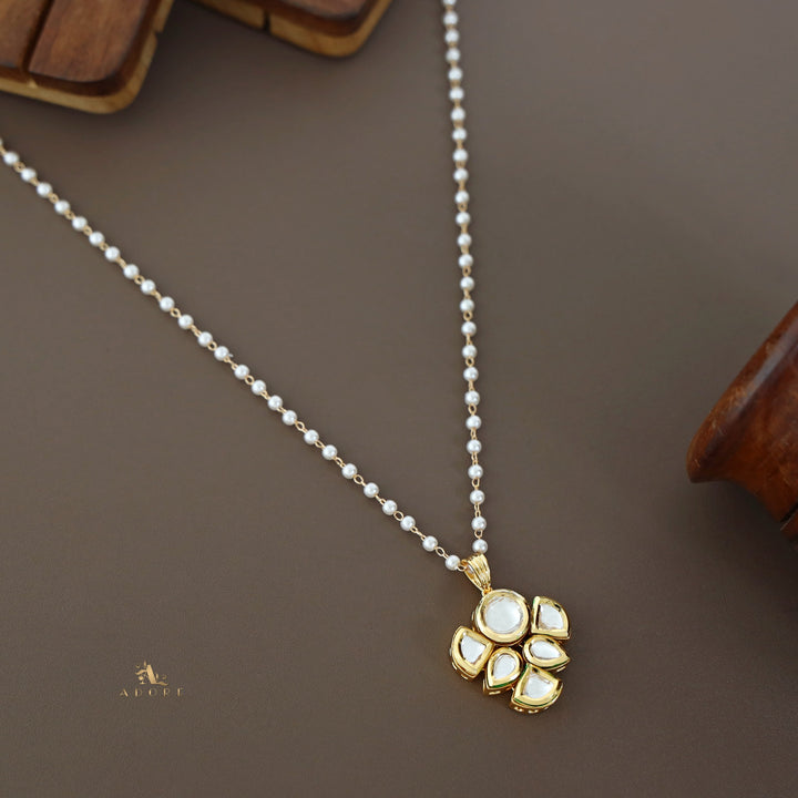 Dianna Round And Drop Kundan Pearl Neckpiece