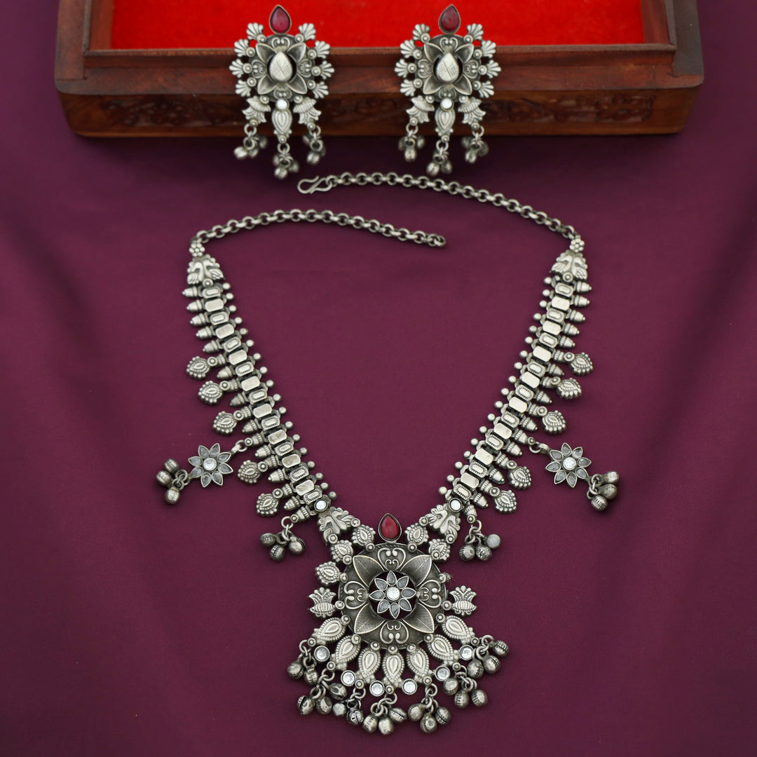 Arpnita Antique Floral Neckpiece With Earring