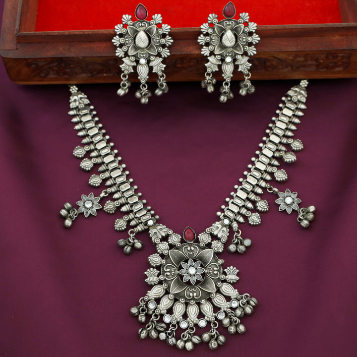 Arpnita Antique Floral Neckpiece With Earring