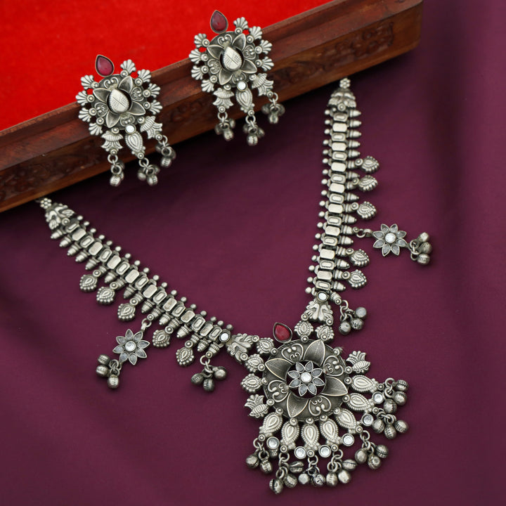 Arpnita Antique Floral Neckpiece With Earring