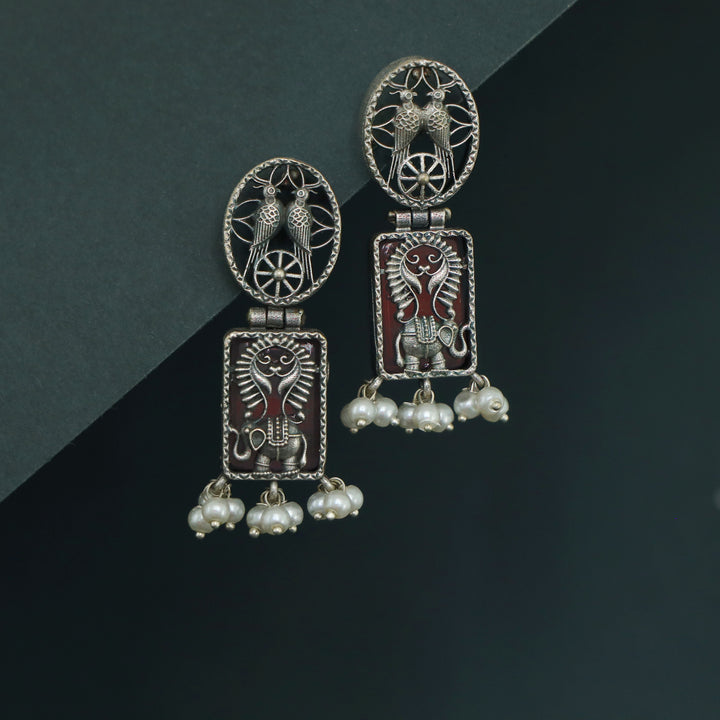 Noora Oval Rectangle Glossy stone Pearl Earring