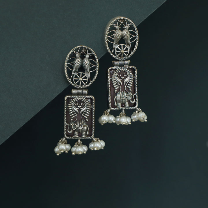 Noora Oval Rectangle Glossy stone Pearl Earring