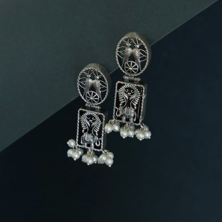 Noora Oval Rectangle Glossy stone Pearl Earring