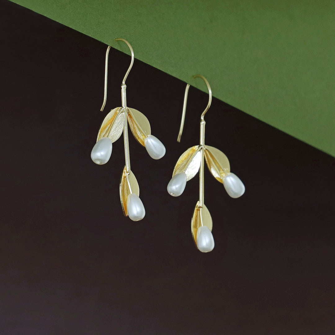 Amari Golden Leafy Tri Pearl Drop