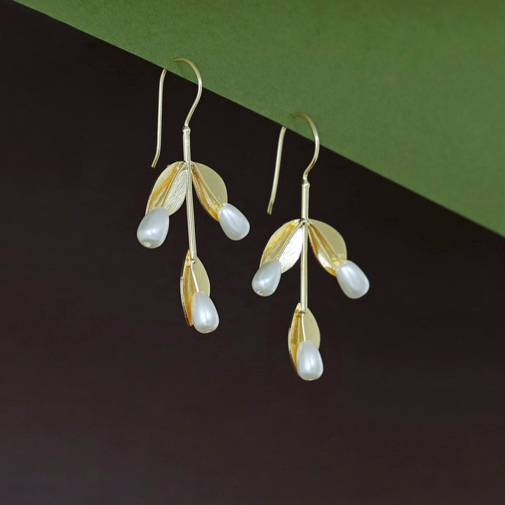 Amari Golden Leafy Tri Pearl Drop