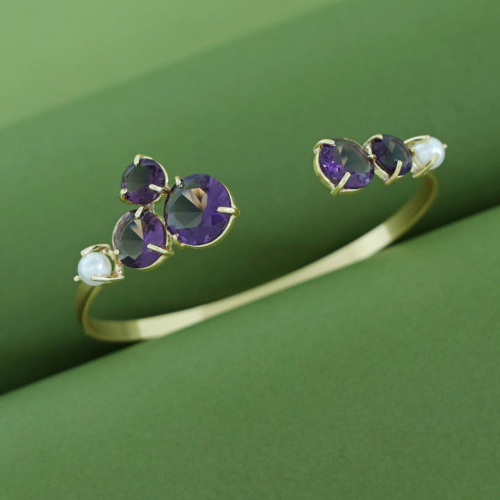 Leilani Claw Glossy Pearl Bangle