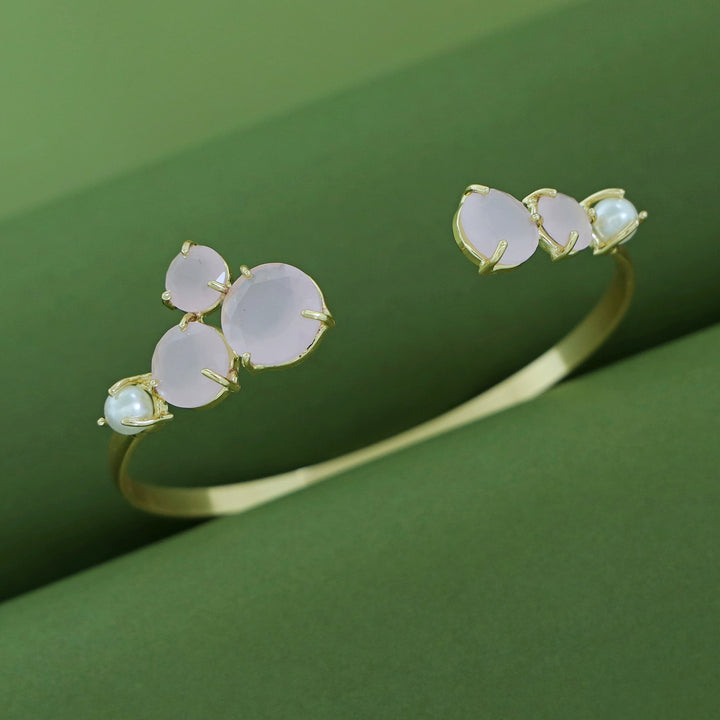 Leilani Claw Glossy Pearl Bangle