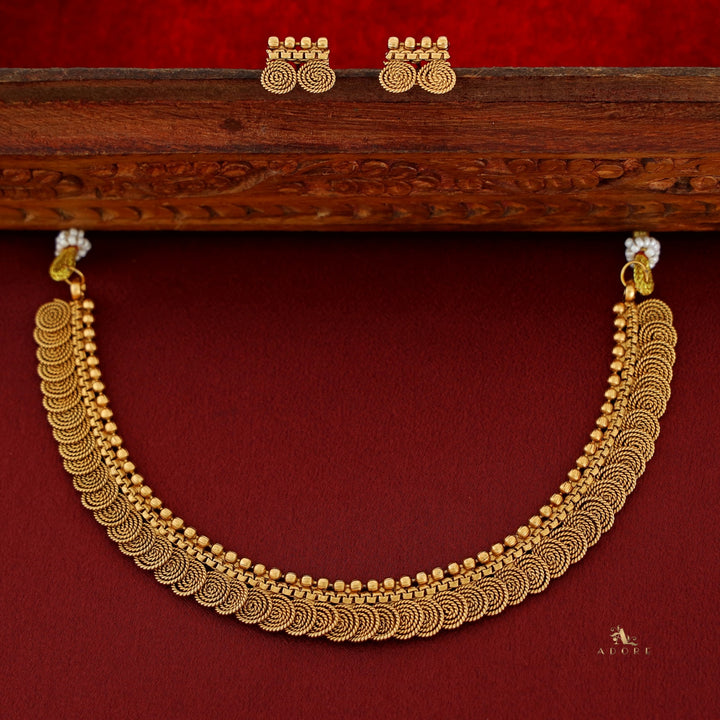 Latika Golden Spiral Kashi Neckpiece With Earring