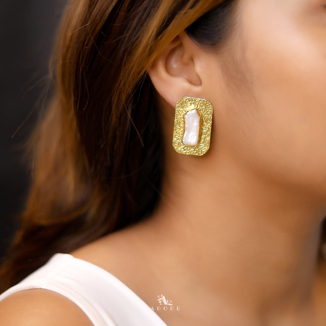 Moira Textured Baroque Earring