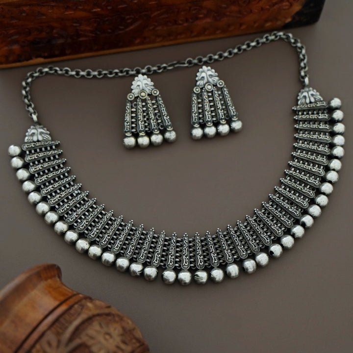 Dhilishya Silver Ball Short Neckpiece With Earring