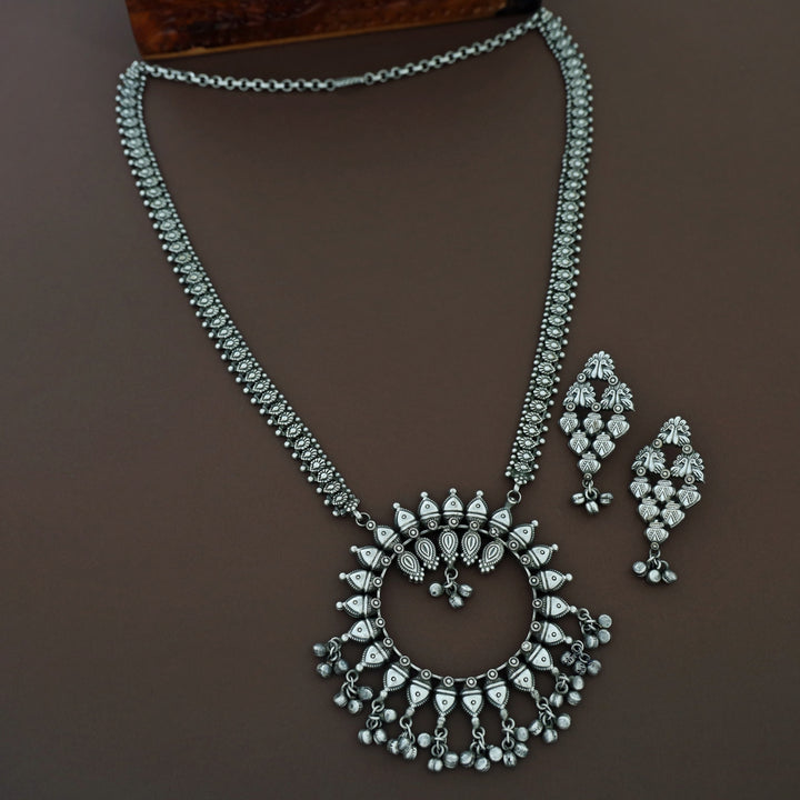 Lavina Ghungroo Antique Long Neckpiece With Earring