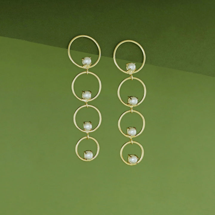 Zaya Tetra Glossy Pearl Earring