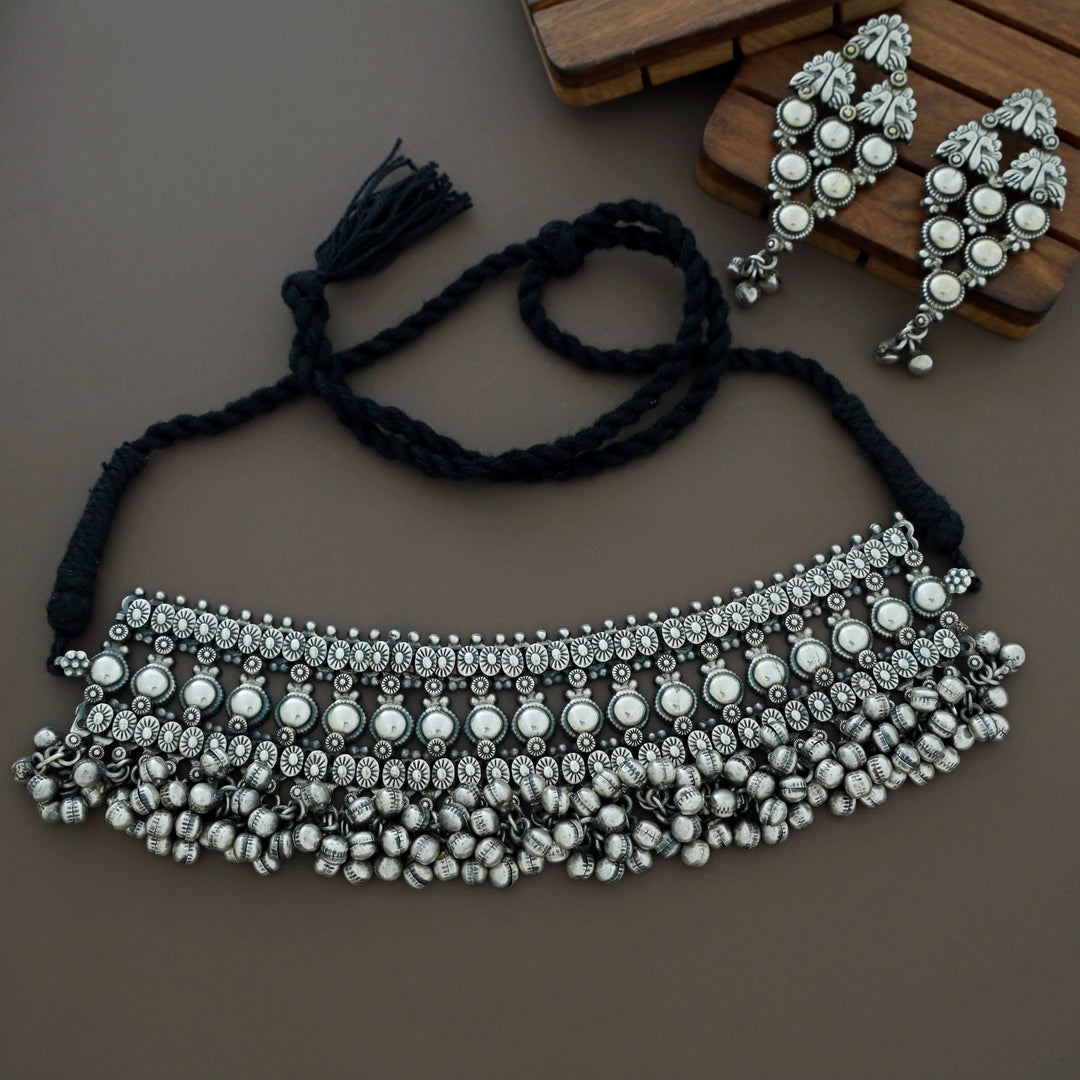 Chima Ghungroo Choker With Earring