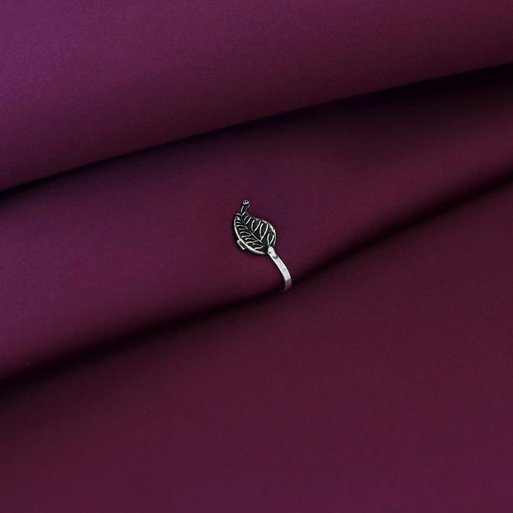 Tanaira Silver Nose Pin