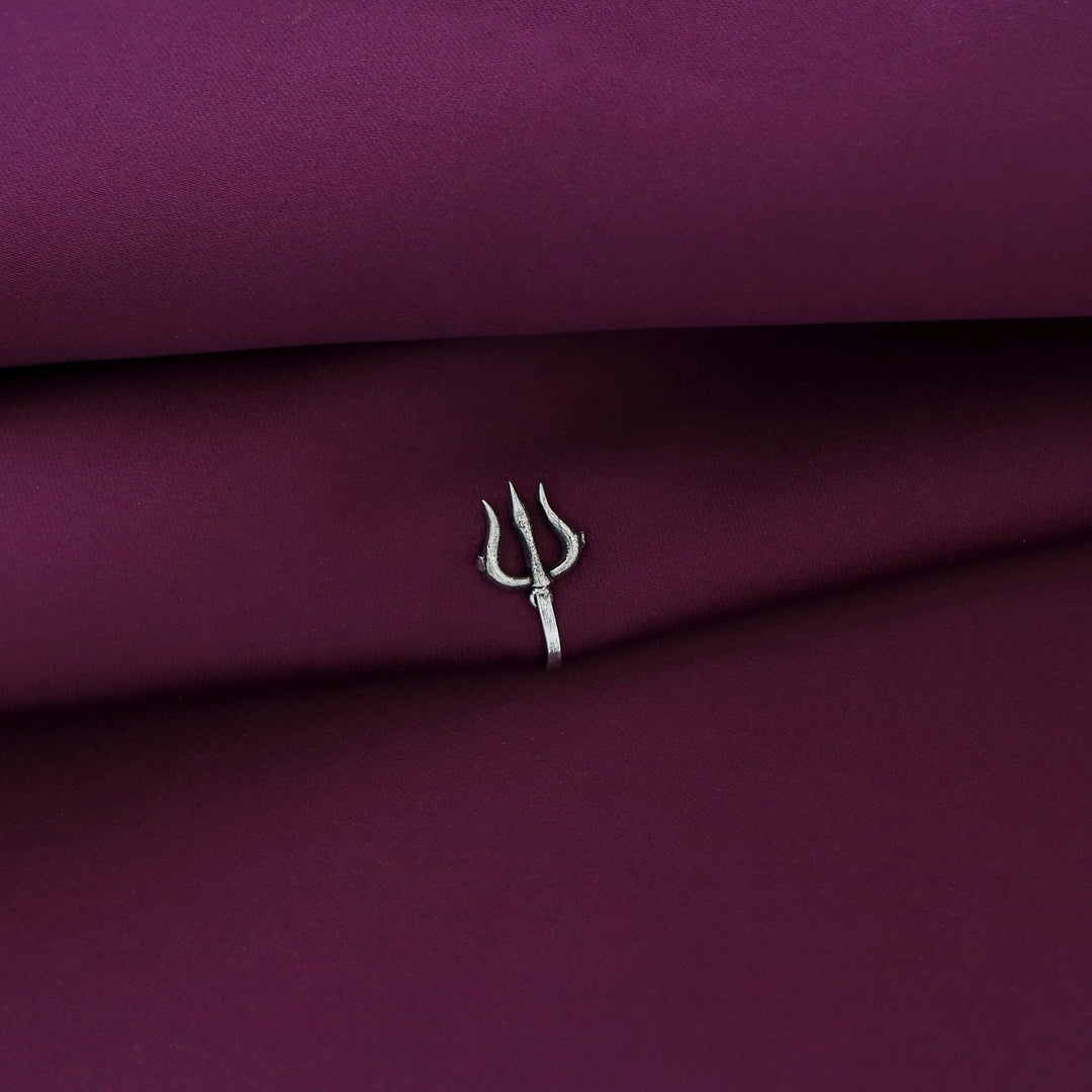 Tanaira Silver Nose Pin