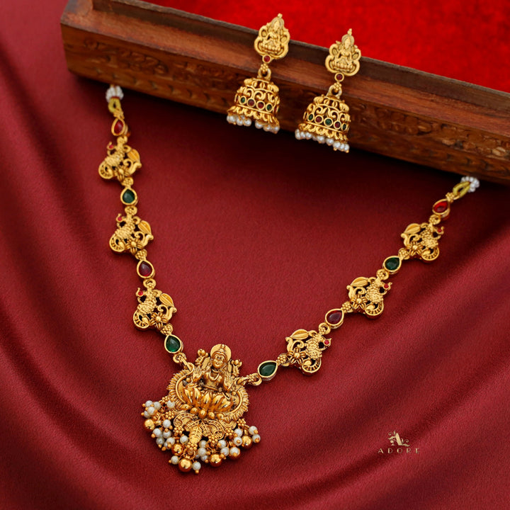 Adhishtalakshmi Mayura Short Neckpiece With Earring