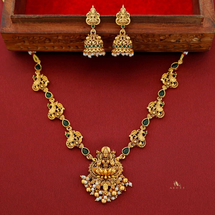 Adhishtalakshmi Mayura Short Neckpiece With Earring