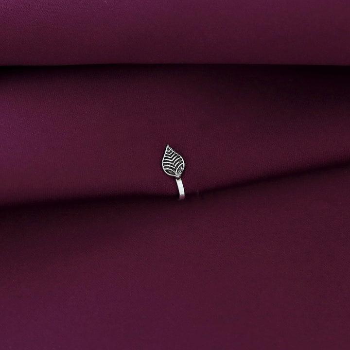 Tanaira Silver Nose Pin