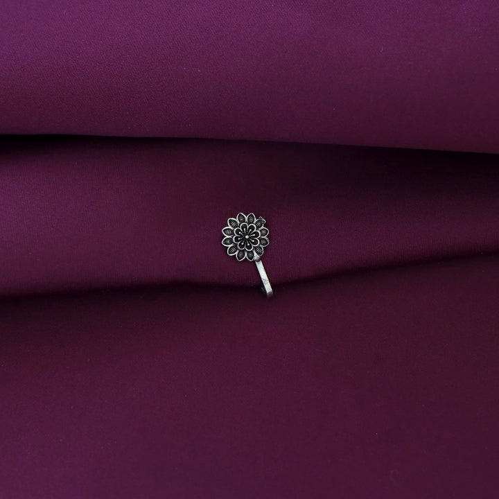 Tanaira Silver Nose Pin