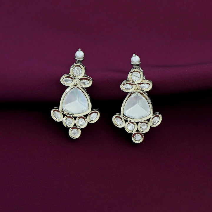 Premuim Hanithra Kundan Pearl Short Neckpiece With Earring