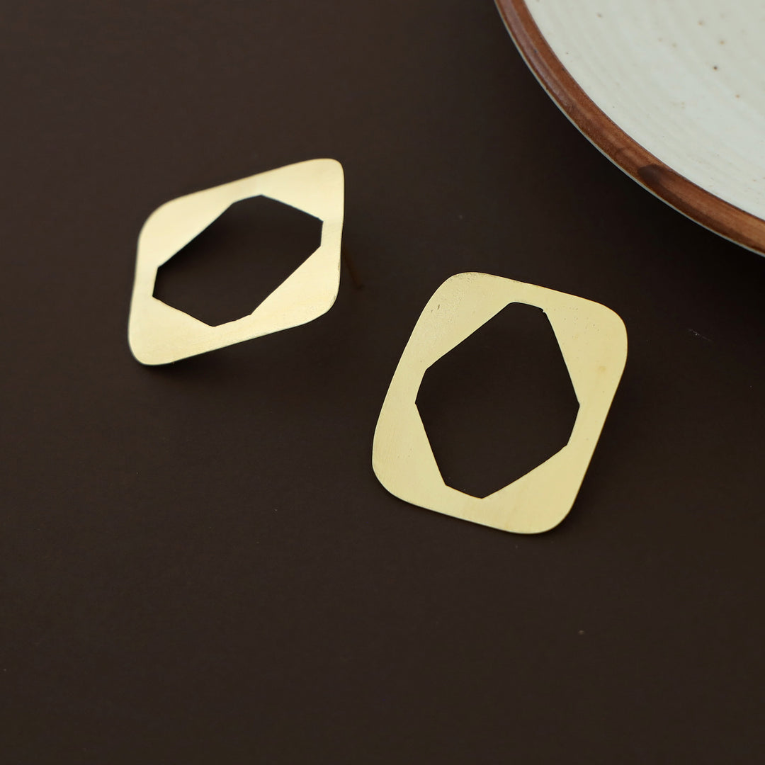 Lita Golden Curved Rectangle Earring