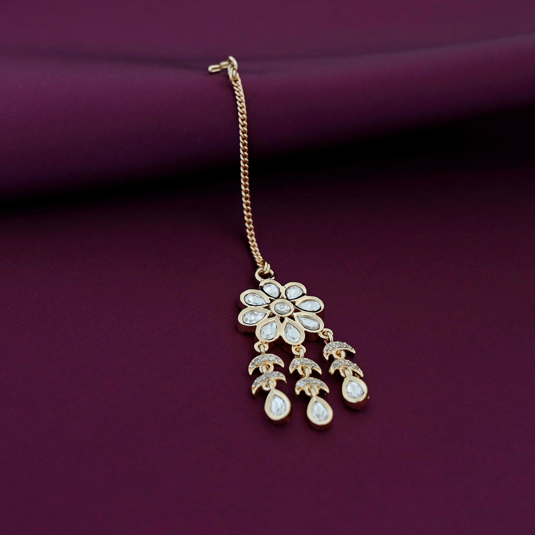 Falguni Kundan Flower Tikka