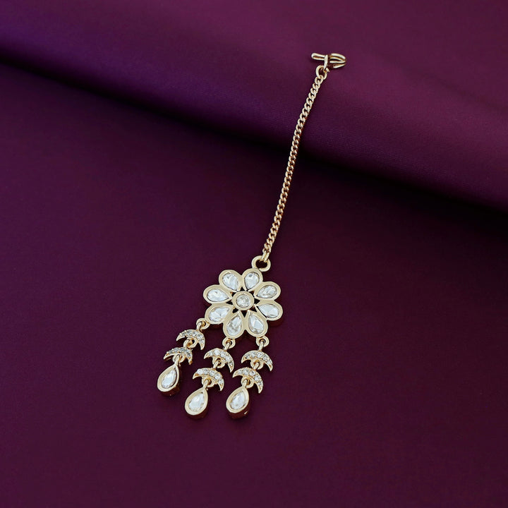 Falguni Kundan Flower Tikka