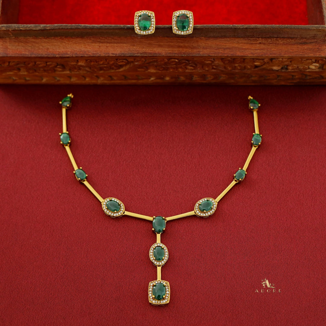 Dhruvika Short Neckpiece With Stud