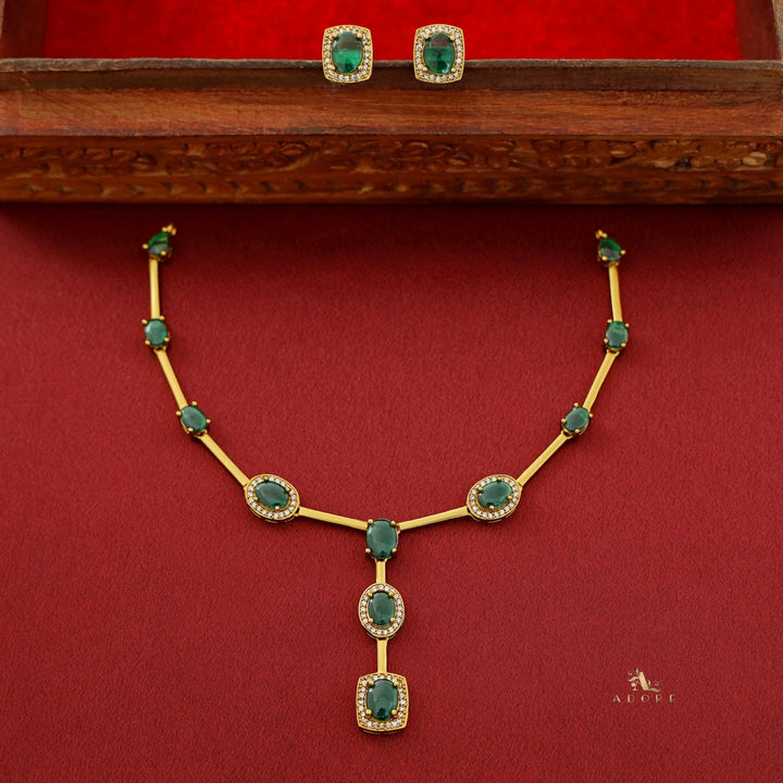 Dhruvika Short Neckpiece With Stud