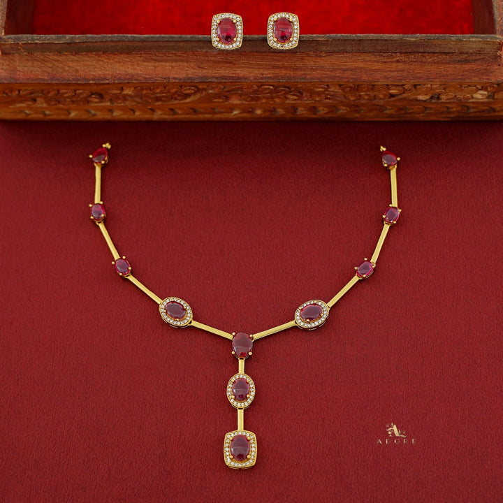 Dhruvika Short Neckpiece With Stud
