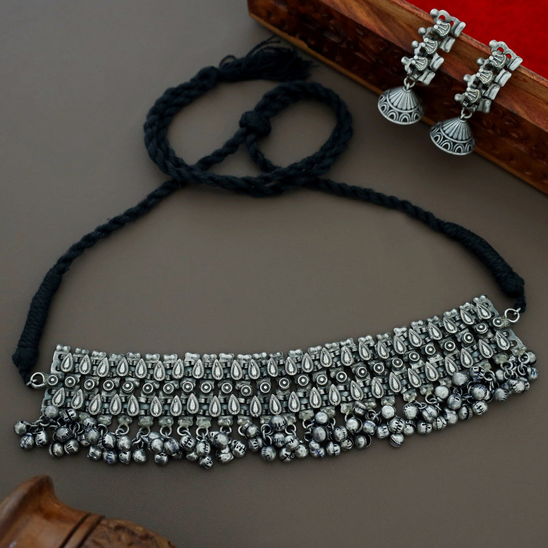Ankita Ghungroo Choker With Earring