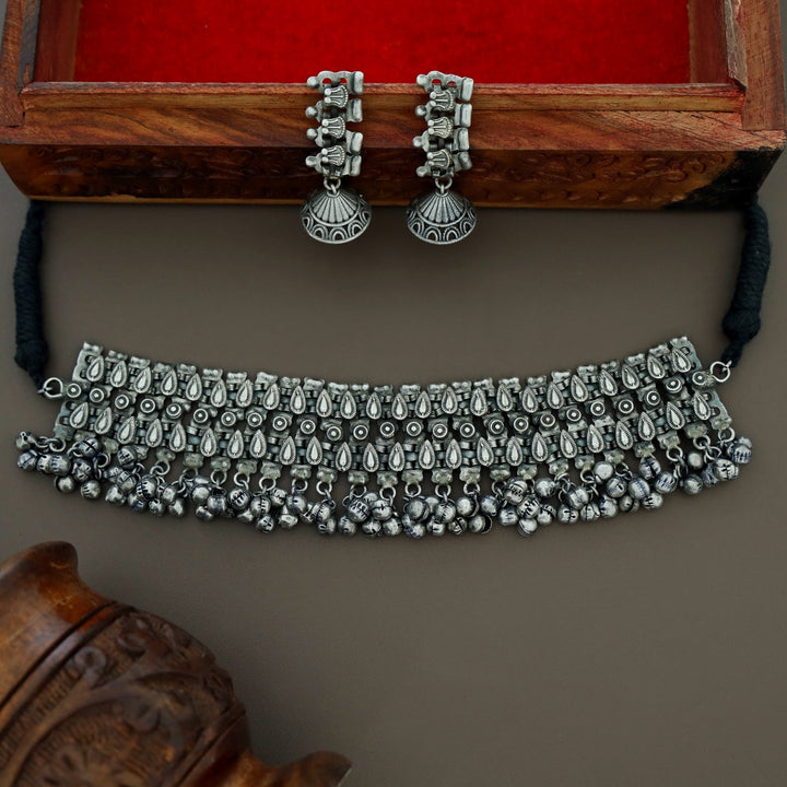 Ankita Ghungroo Choker With Earring
