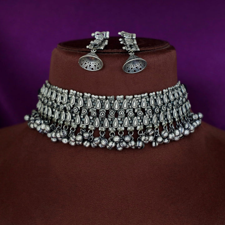 Ankita Ghungroo Choker With Earring